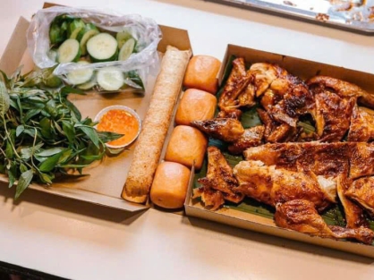 GÀ NƯỚNG MUỐI ỚT (TẶNG XÔI HOẶC CƠM LAM + 4 BÁNH BAO)